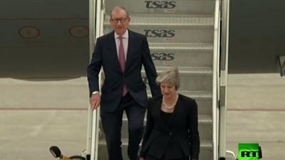 ماي تتوجه إلى قمة G7 في كندا على متن طائرة نقل عسكرية (فيديو)