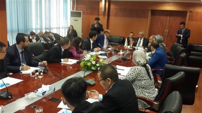 رئيس «التنمية الصناعية» يستكمل مباحثات إنشاء مدينة صينية للنسيج