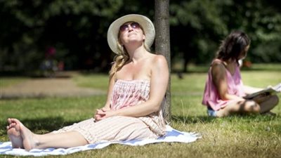 دراسة: حمام الشمس طريقك إلى الإدمان