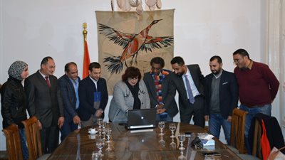 مي عبد الرحمن تكتب: «قصور الثقافة» ترفع شعار «الوجاهة الاجتماعية».. تستعين بموسوعة «ويكيبيديا» لتوثيق ذاكرة أعلام الفكر والفن المصري.. و«النوم في العسل» حال مسئ