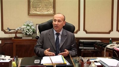 وزير الطيران: مطار القاهرة مزود بأجهزة حديثة لكشف المفرقعات