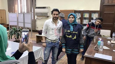 عميد لاعبي العالم يدلي بصوته في الانتخابات الرئاسية (صور)