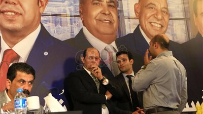 غضب «سليمان» من حضور ممدوح عباس مؤتمر انتخابات الزمالك