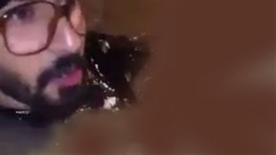 شاهد.. كيف أنقذ شاب كويتي نفسه بعد غرق سيارته في مياه الأمطار