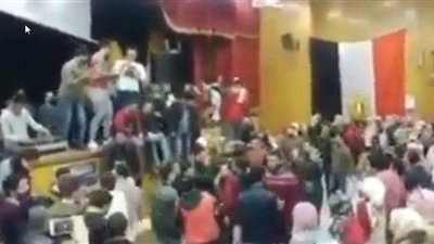 فرح شعبي لطلاب طب المنصورة على أنغام «مافيا».. والجامعة: «fun day»