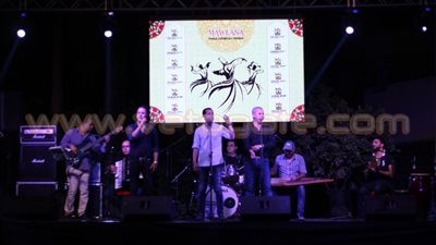 بالفيديو والصور.. سحر الغناء على أنغام «عمدان نور» في «درب 1718»