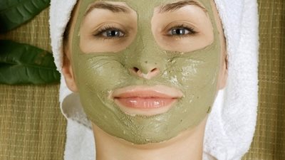 ماسك طبيعي بسيط لامتصاص الزيوت في الصيف