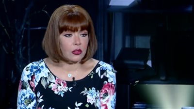 لوسي باكية: اشتغلت رقاصة وعمري 11 سنة وسمعتى كويسة