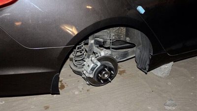 القبض على تشكيل عصابي تخصص في سرقة إطارات السيارات بالشروق