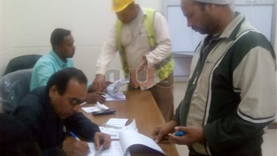 العاصمة الإدارية في سنة أولى انتخابات.. يد تبني ويد تنتخب (صور)