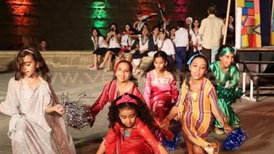 مسيرة فنية لفرق قصور الثقافة بالقاهرة القديمة في ذكرى 30 يونيو