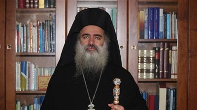 مطران القدس للروم الأرثوذكس لوفد فرنسي: الاحتلال سرق أوقافنا