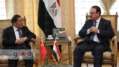 وزير الاتصالات يبحث مع السفير الصيني مجالات التعاون