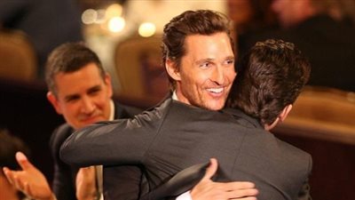 بالصور.. ماثيو ماكونهى يفوز بجائزة أفضل ممثل عن مسلسل True Detective