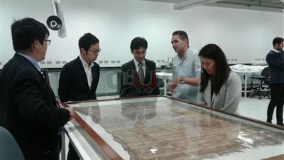 وفد من سفارة اليابان يزور مركز ترميم المتحف المصري الكبير (صور)