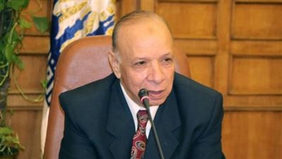 محافظ القاهرة يدلي بصوته في الانتخابات الرئاسية