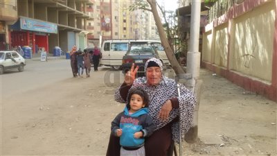 الحاجة فرنسا: أنا نازلة عشان خاطر مصر والشهداء