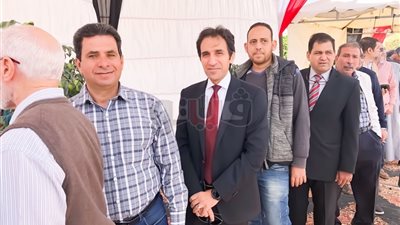 متحدث الرئاسة يدلي بصوته في التجمع الخامس