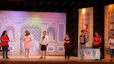 بالصور.. افتتاح «تلاميذ فيس بوك» على مسرح الأنفوشي بالإسكندرية