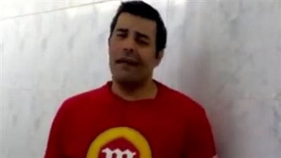 بالفيديو.. شاب يشعل «فيس بوك» بتشابه صوته مع عمرو دياب