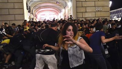 بالفيديو.. مصابون في انفجار بمقر مشجعي «أبطال أوروبا» بإيطاليا
