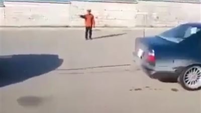 بالفيديو.. نيسان تيدا تهزم BMW في تحدي شد الحبل