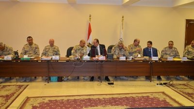 محافظ بني سويف يتفقد غرفة عمليات الانتخابات الرئاسية (صور)