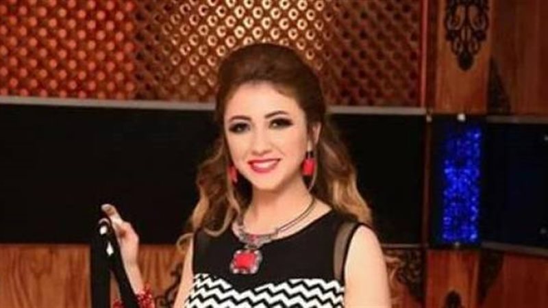 المطربة الشابة آية