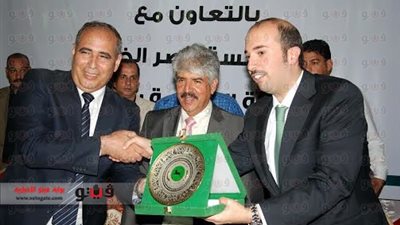 بالصور.. سفير البحرين والمفتى السابق يفتتحان مدرسة بالشرقية