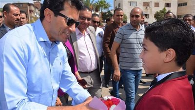 وزير الشباب والرياضة لشباب المحافظات: «حافظوا على بلدكم»