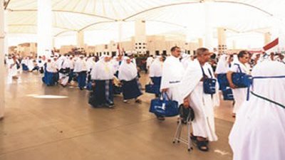 الحوثيون يستولون على أموال وجوازات حجاج اليمن