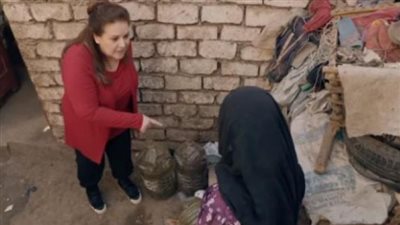 مصمم أفيشات يسحب البساط من دلال عبدالعزيز بعد إعلانها المثير للجدل