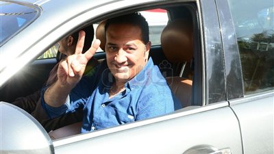 خالد سرحان يدلي بصوته في إحدى لجان مصر الجديدة