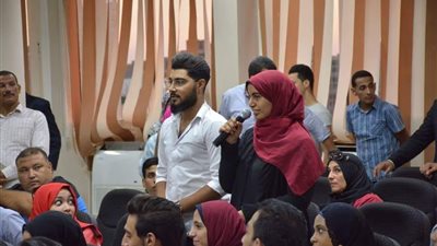 وزير الشباب والرياضة يلتقي شباب وفتيات دمياط (صور)