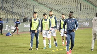 زيزو ونانا بوكو يؤديان التأهيل في «الجيم»