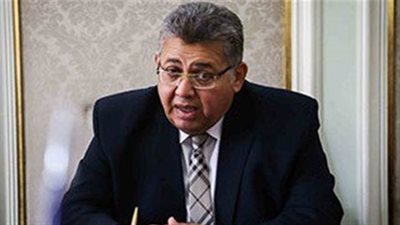 مواطن: اكتشفت عشبا يعالج السرطان وأطلب دعم وزير البحث العلمي