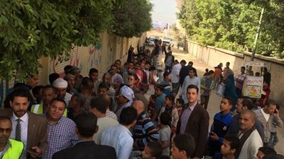 حساسين يدلي بصوته في الانتخابات الرئاسية بكرداسة