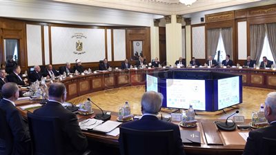 رسائل مدبولي خلال اجتماع مجلس المحافظين.. سرعة الانتهاء من ملفات تقنين الأراضى.. عقود نموذجية موحدة لكل الأنشطة الخدمية.. والسيسي يكلف بطلاء واجهات المبانى بألوان محددة بدلًا من الطوب الأحمر