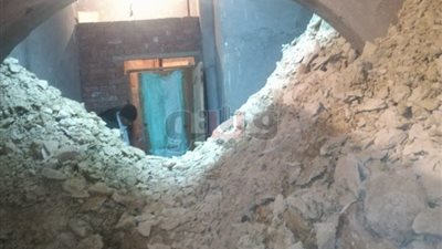 انهيار داخل عقار أثناء التنقيب عن الآثار بحي دار السلام (صور)