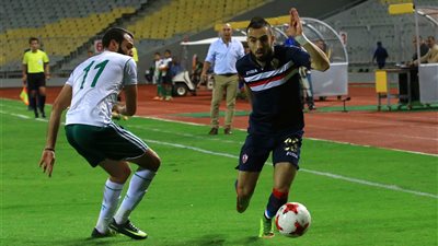 الزمالك يتعادل سلبيا مع المصري في الشوط الأول