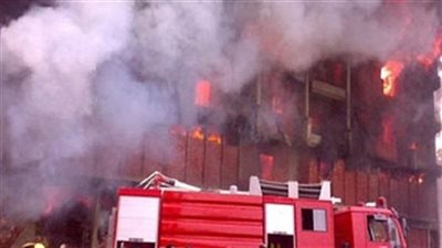 انتداب المعمل الجنائي لمعاينة موقع حريق سوق الجملة بـ