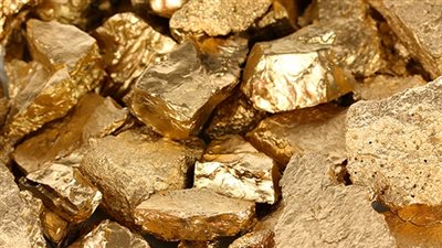 الأمن العام يصادر سيارة محملة 1.1 طن ذهب خام ويسقط مزور محررات رسمية