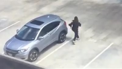 رد فعل غريب لامرأة بعد مقلب غير منطقي (فيديو)