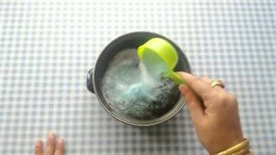 بالفيديو.. تعلمي طريقة صنع معطر للحمام في المنزل