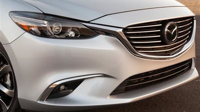 مازدا أول شركة تعتمد على محرك بنزين يعمل بالاحتراق المضغوط