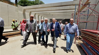 محلب يتفقد مشروع نفق النهضة في الجيزة