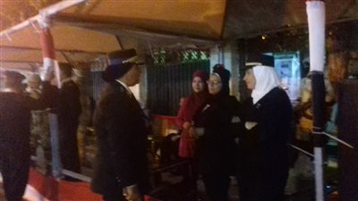 الشرطة النسائية تتابع سير العملية الانتخابية بـ«قصر الدوبارة» (صور)