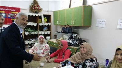 جمال عبد الحميد يدلي بصوته في مدرسة السعيدية بمدينة نصر