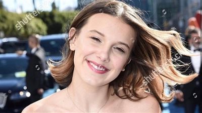 ميلي بوبي براون تتألق بحفل جوائز الـ«Emmys» (صور)