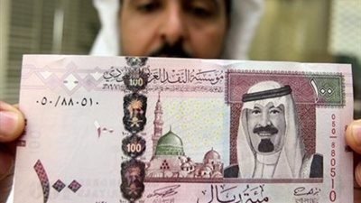 استقرار أسعار العملات العربية.. والريـال السعودي يسجل 484 قرشا